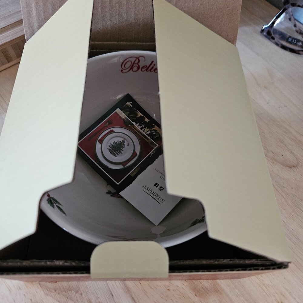 Spode Christmas Annual 6 Inch Bowl 2023 - Picture 8 of 12